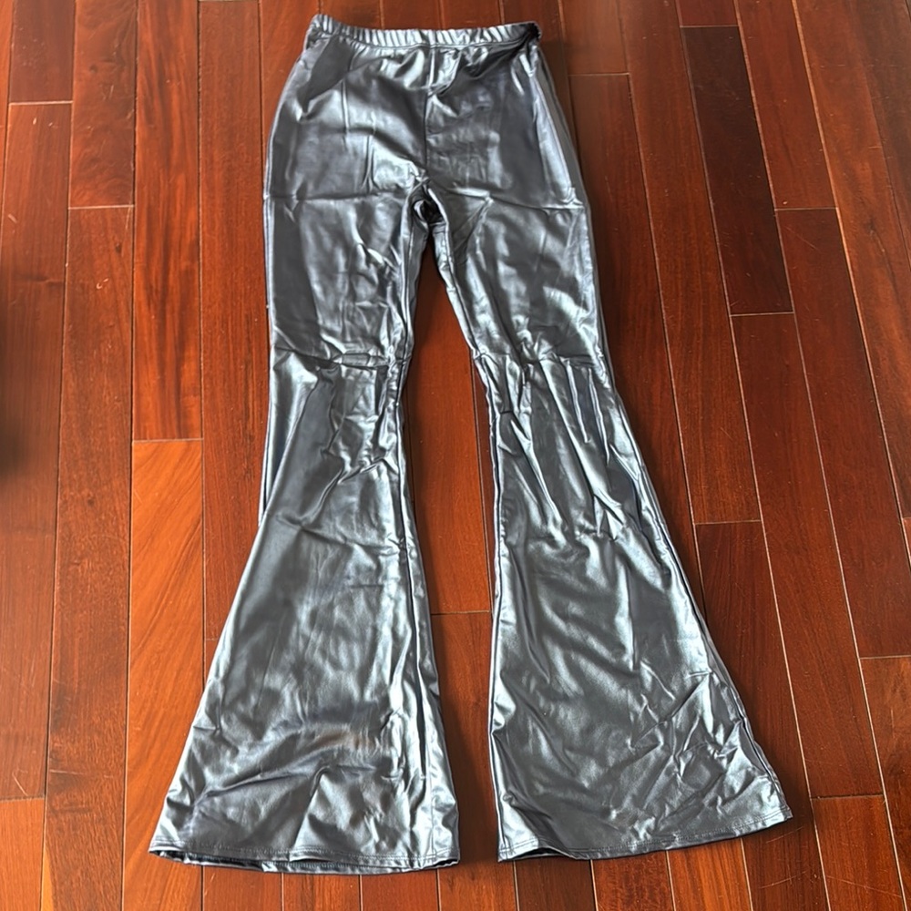 Club shinny Shiny Silver Flared Pants